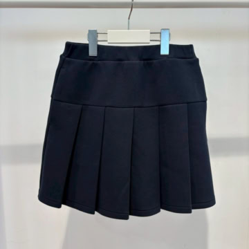 ユニクロ　GIRLS ドライスウェットミニスコート