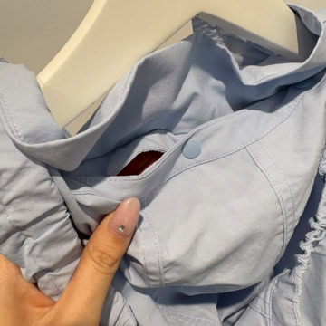 ユニクロ　ポケッタブルUVカットパーカ