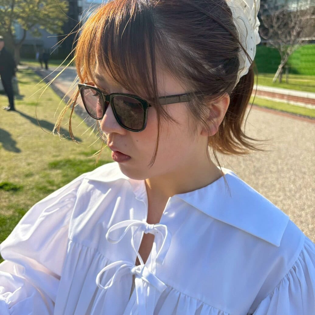 アリソンブラウン　調光サングラス