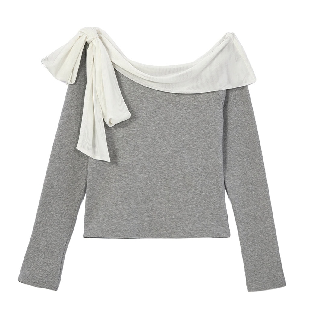 リボンつきオフショルトップス