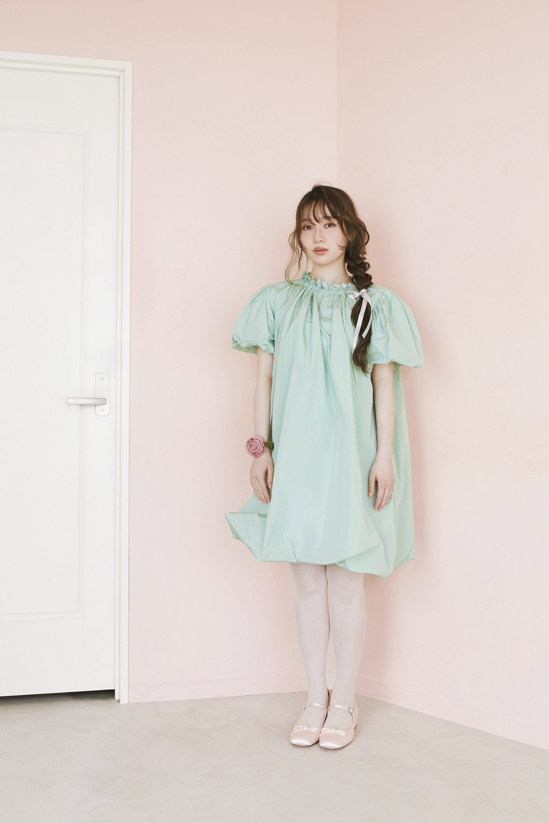 【櫻坂46・守屋麗奈】大人女子も失敗しない♡ 夏を彩る“ペールトーン”カラーワンピ3選