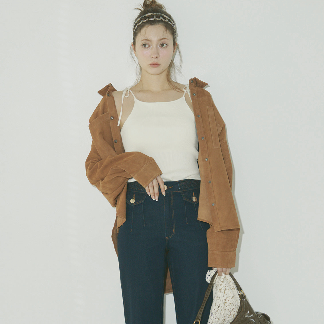 【Y2K】大人女子が今着るなら？“盛り過ぎない”平成っぽスタイルのお手本コーデ2選
