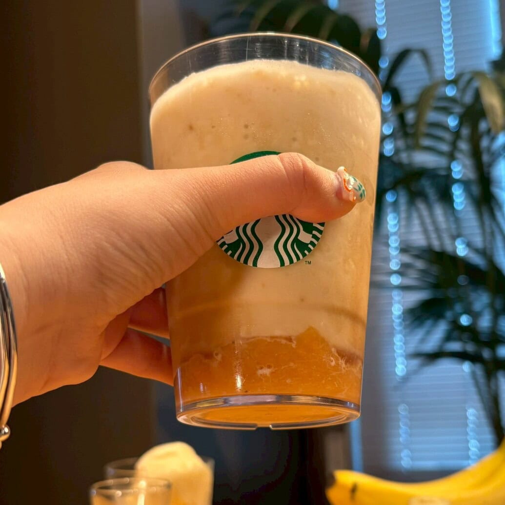 スターバックス バナナ アフォガートフラペチーノ®