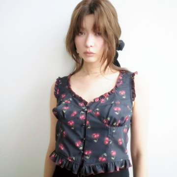テクいらずで洒落る♡ 季節の変わり目も迷わない大人フェミニンコーデ4選