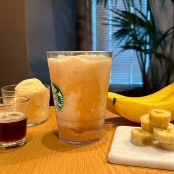 スターバックス　バナナ アフォガートフラペチーノ®