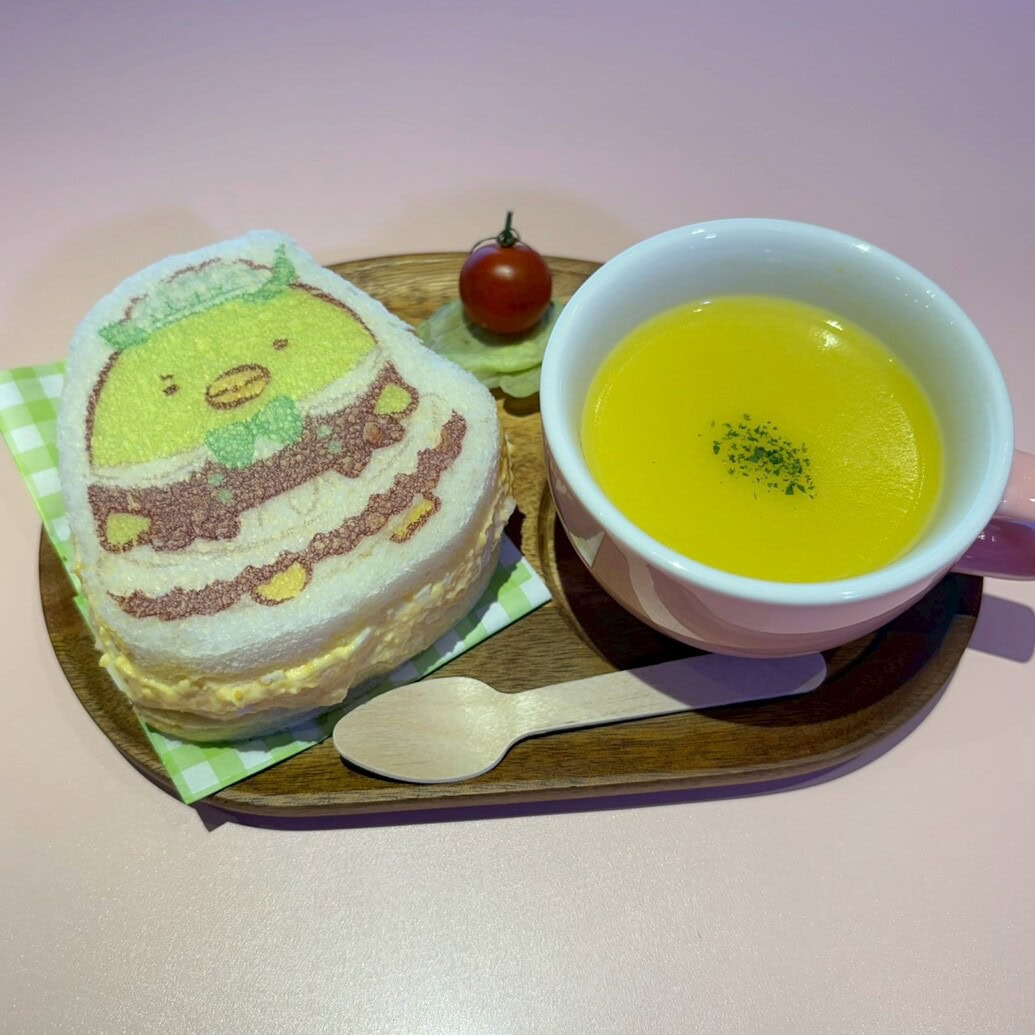 ぺんぎん?のきゅうりましましサンドイッチ