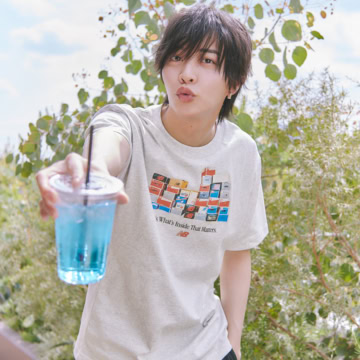 IMP.松井奏さんと妄想デート♡ ニューバランスのTシャツ「一緒に着る?」