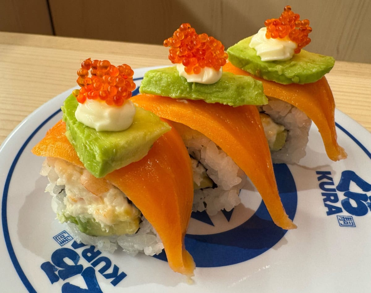 サーモンアボカドロール