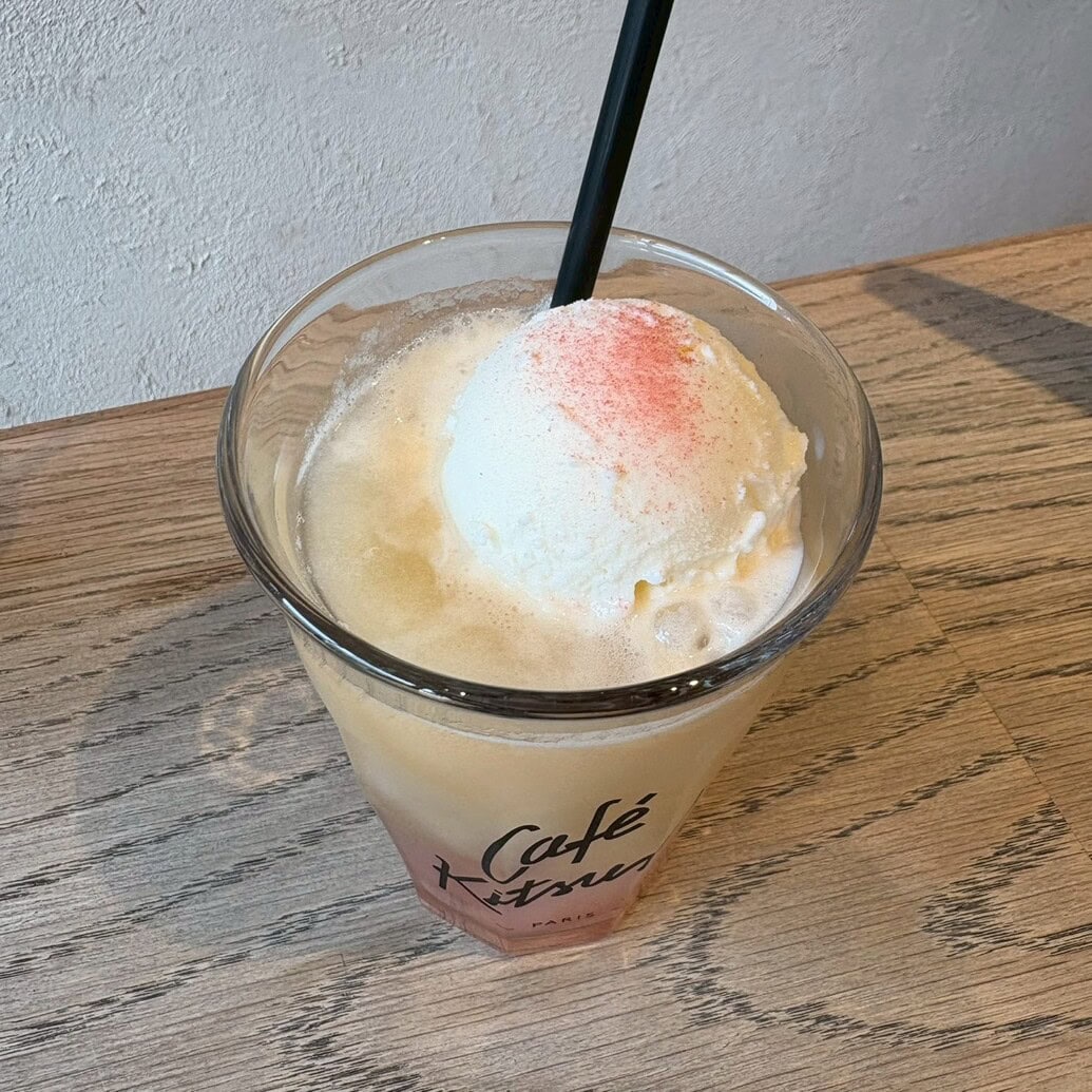 カフェ キツネ アールグレイピーチソーダ
