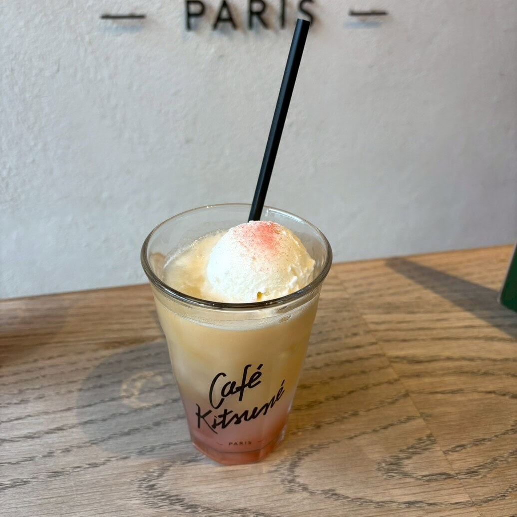 カフェ キツネ　アールグレイピーチソーダ