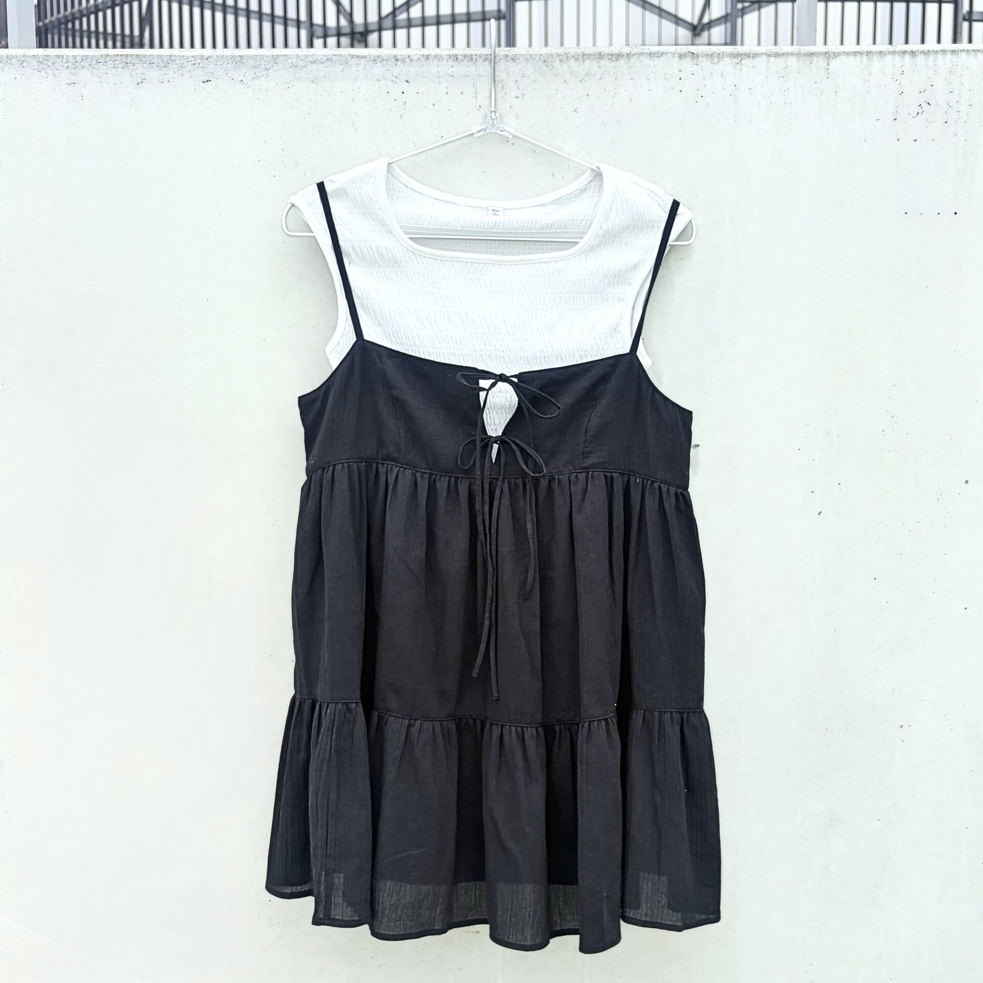 GUの白色トップス