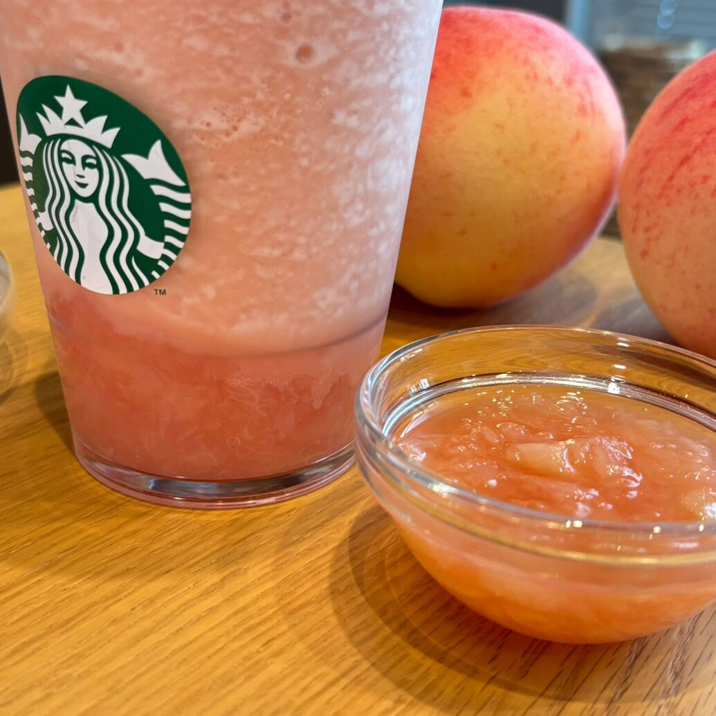 スタバ　ピーチ & ピーチミルク フラペチーノ®　
