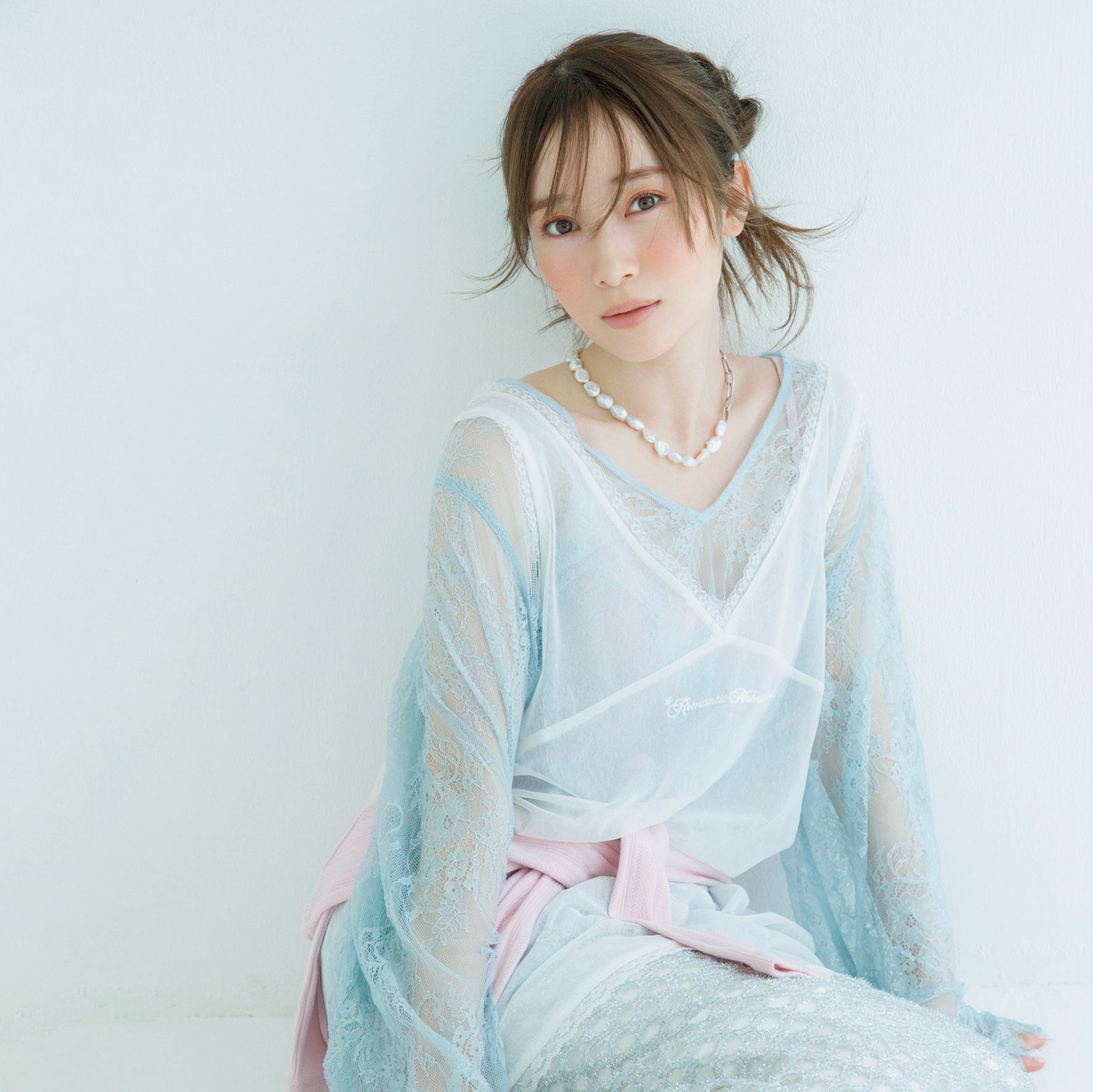 【櫻坂46守屋麗奈】チーク2色使いで“メロいほっぺ”に♡ 骨格美人のつくり方