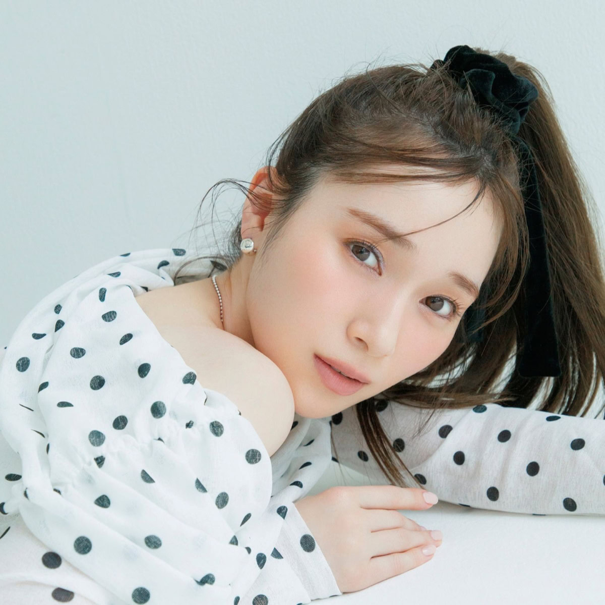 【櫻坂46 守屋麗奈】夏の透明感が爆上がり♡ 甘すぎない「アイシーアイシャドウ」のやり方