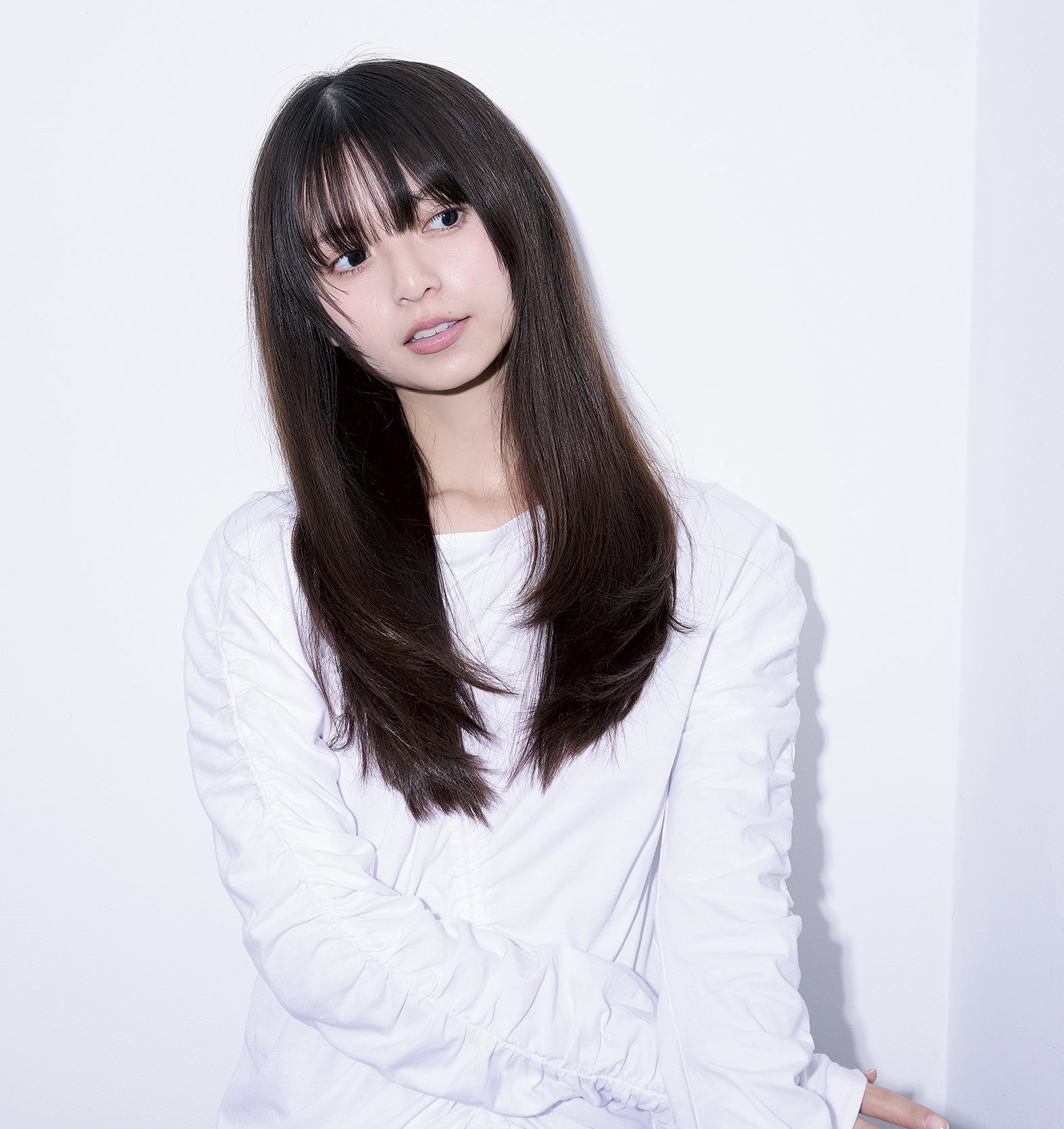 齋藤飛鳥　髪を切る