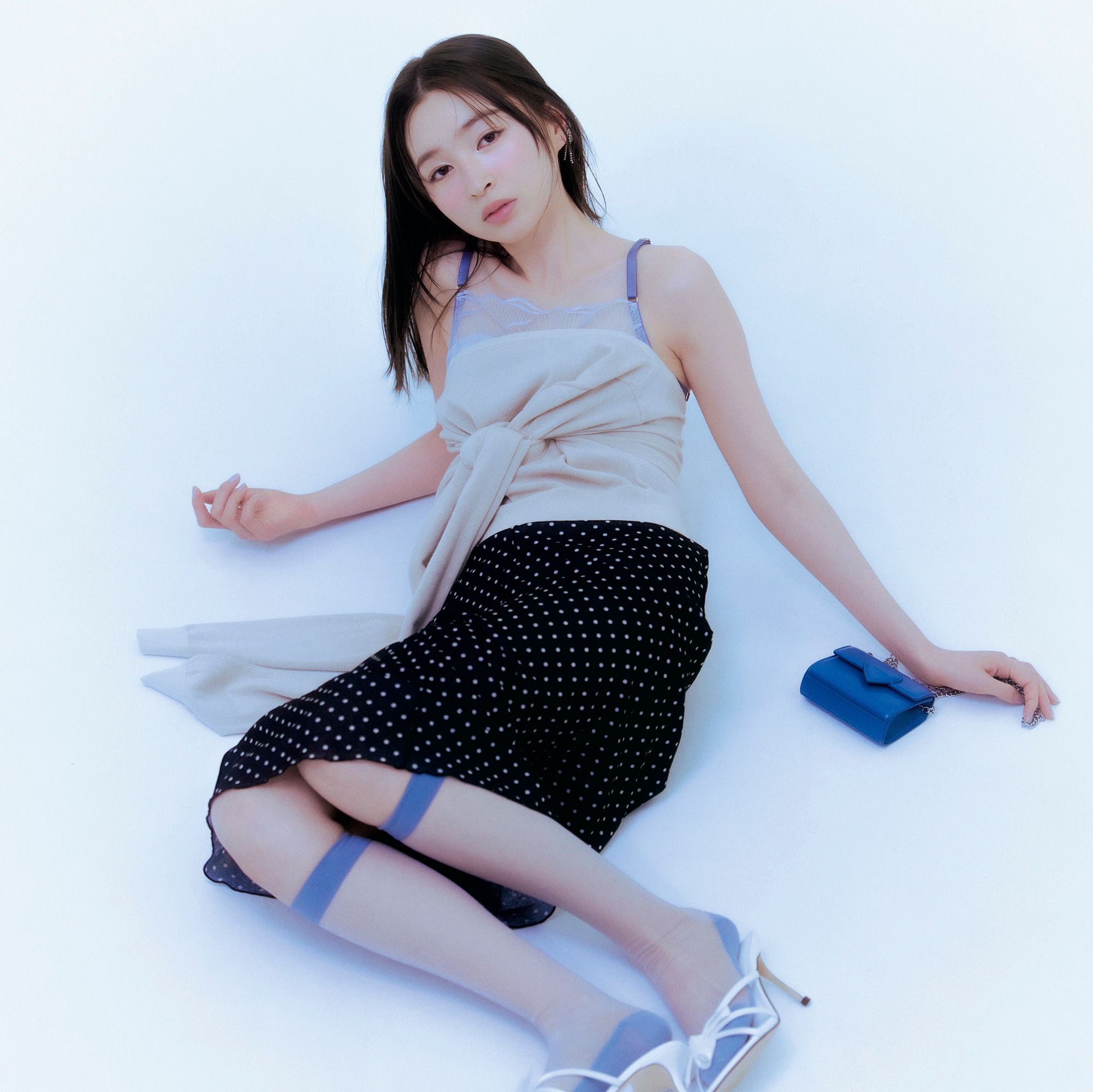 チラ見せがカギ♡ “ランジェリーライク”なアイテムで洒落る大人の夏コーデ