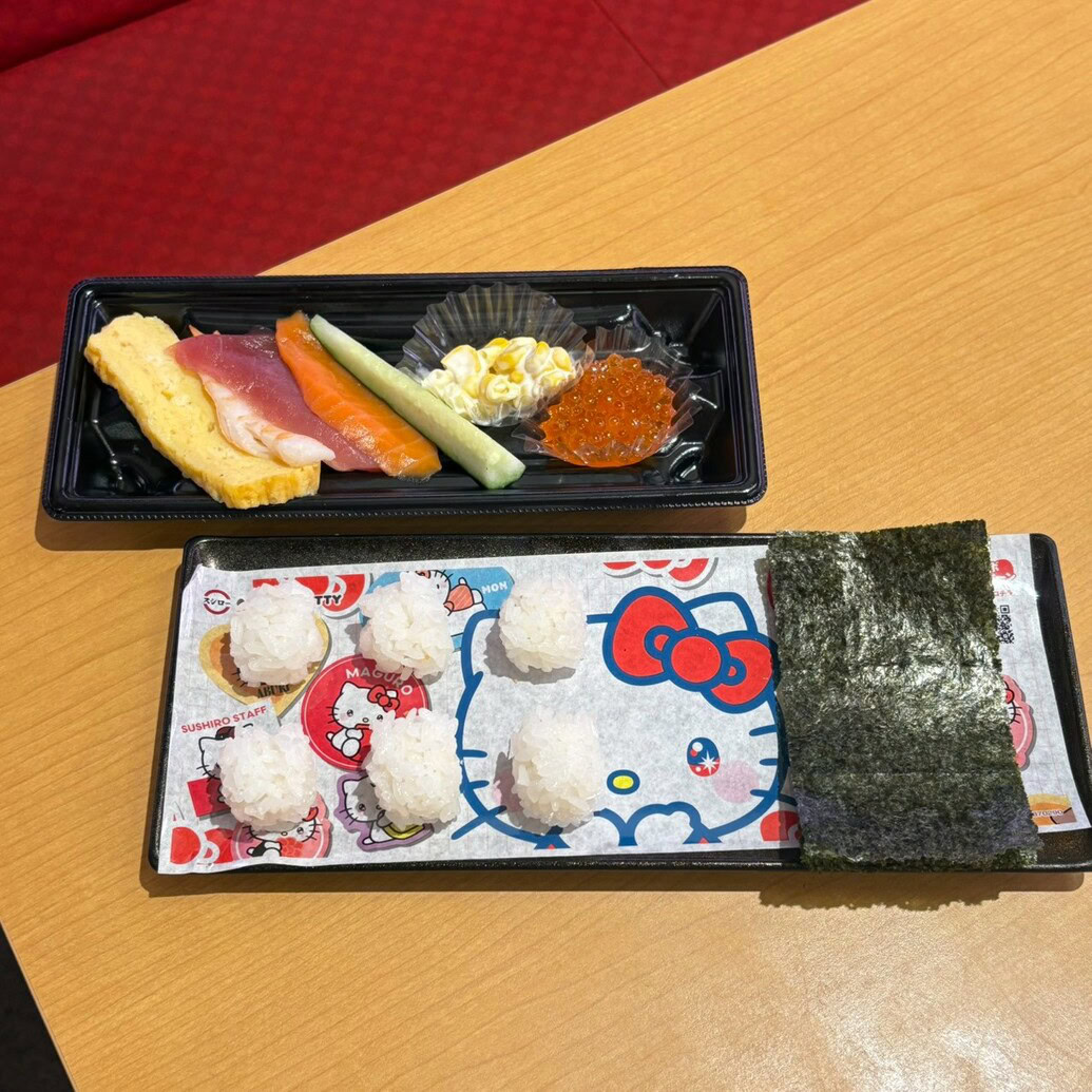 ハローキティ コラボファスナーポーチ付き つくローセット