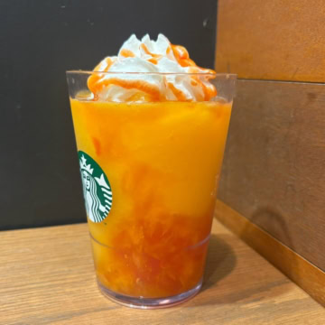 スタバ　ぎゅぎゅっと オレンジ&マンゴーフラペチーノ®