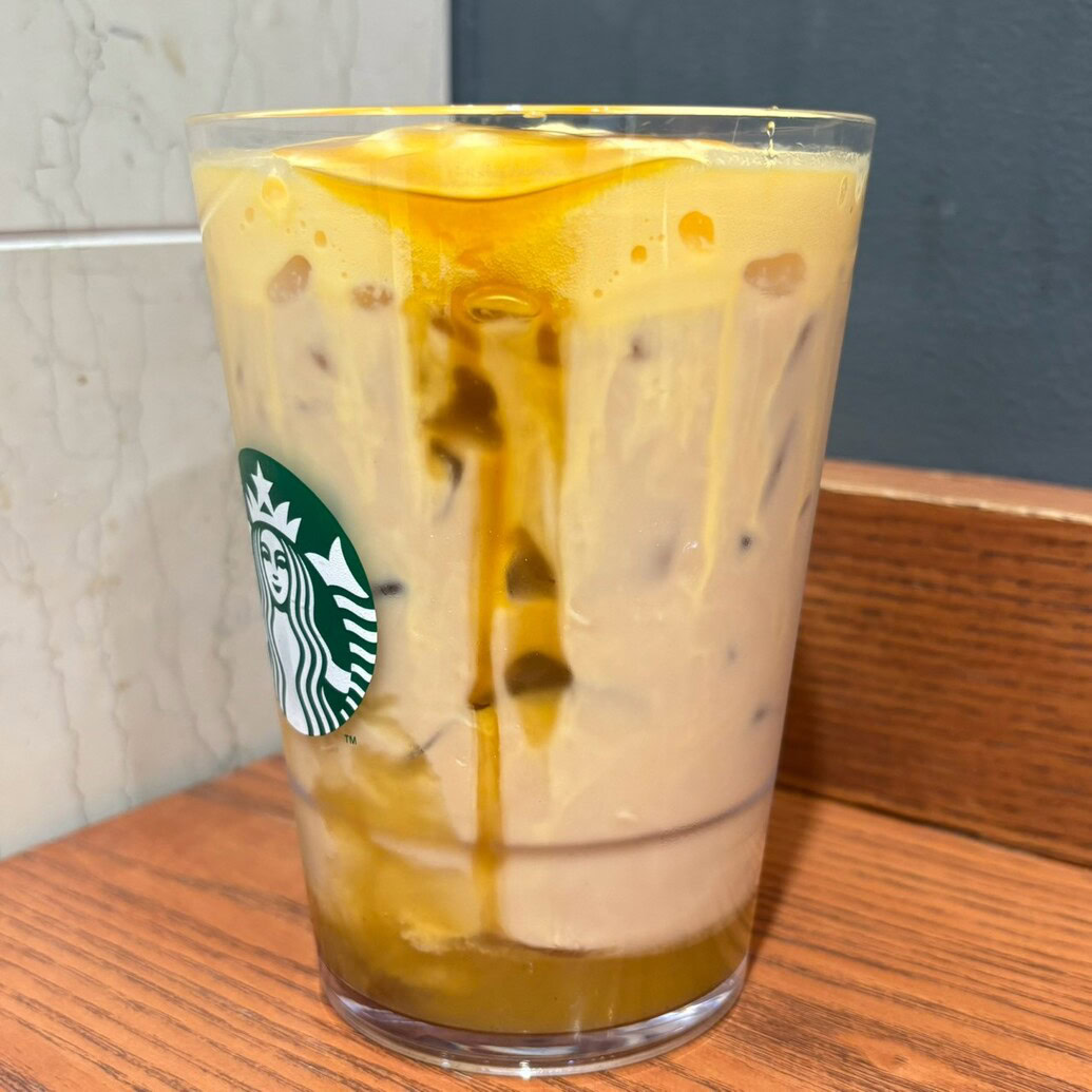 スタバ　とろり蜜芋 紅はるか ムース ティー ラテ