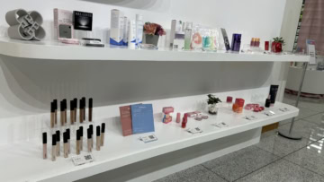1階展示棚