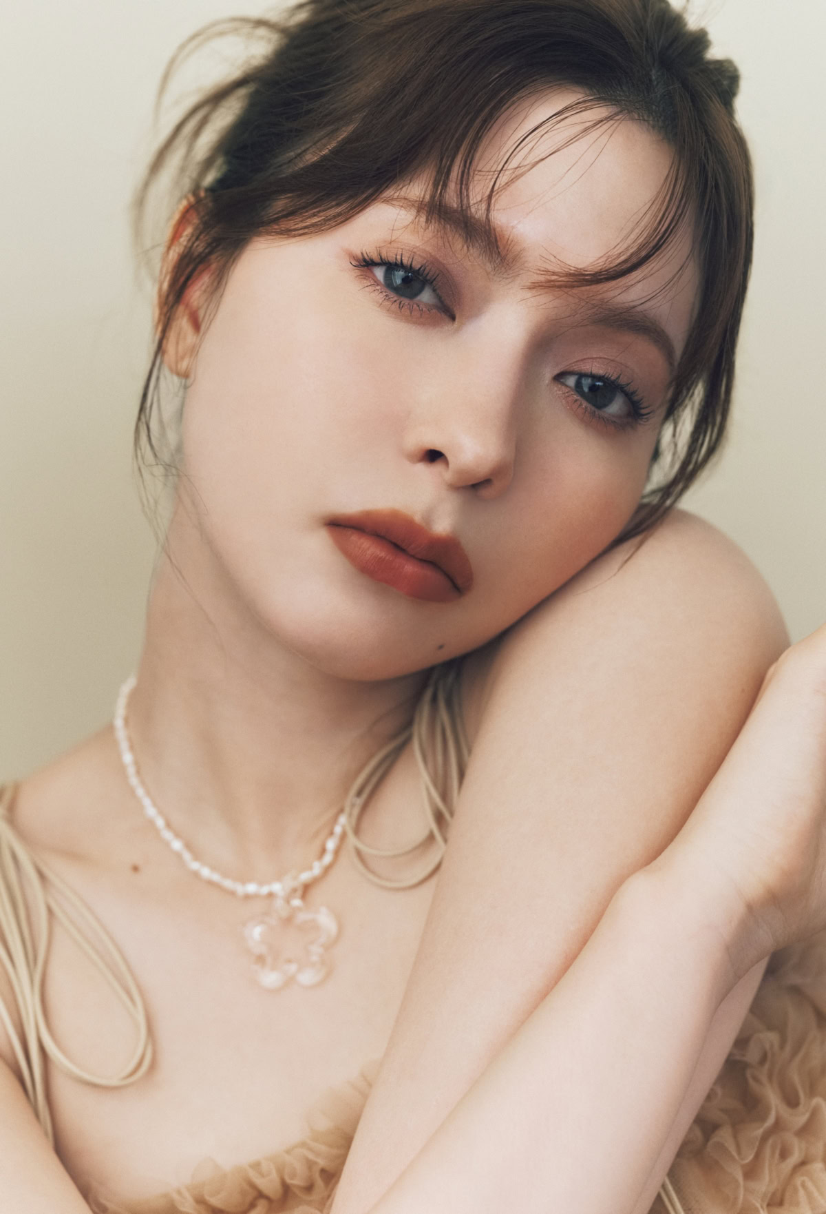 今田美桜が表紙♡ 付録はアナ スイ コスメティックスの乙女な花柄2点