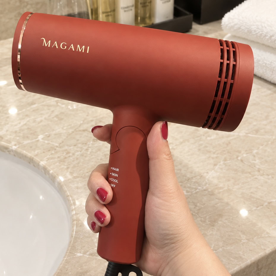 ホテルの洗面台で手にする高機能ヘアドライヤー「MAGAMI」