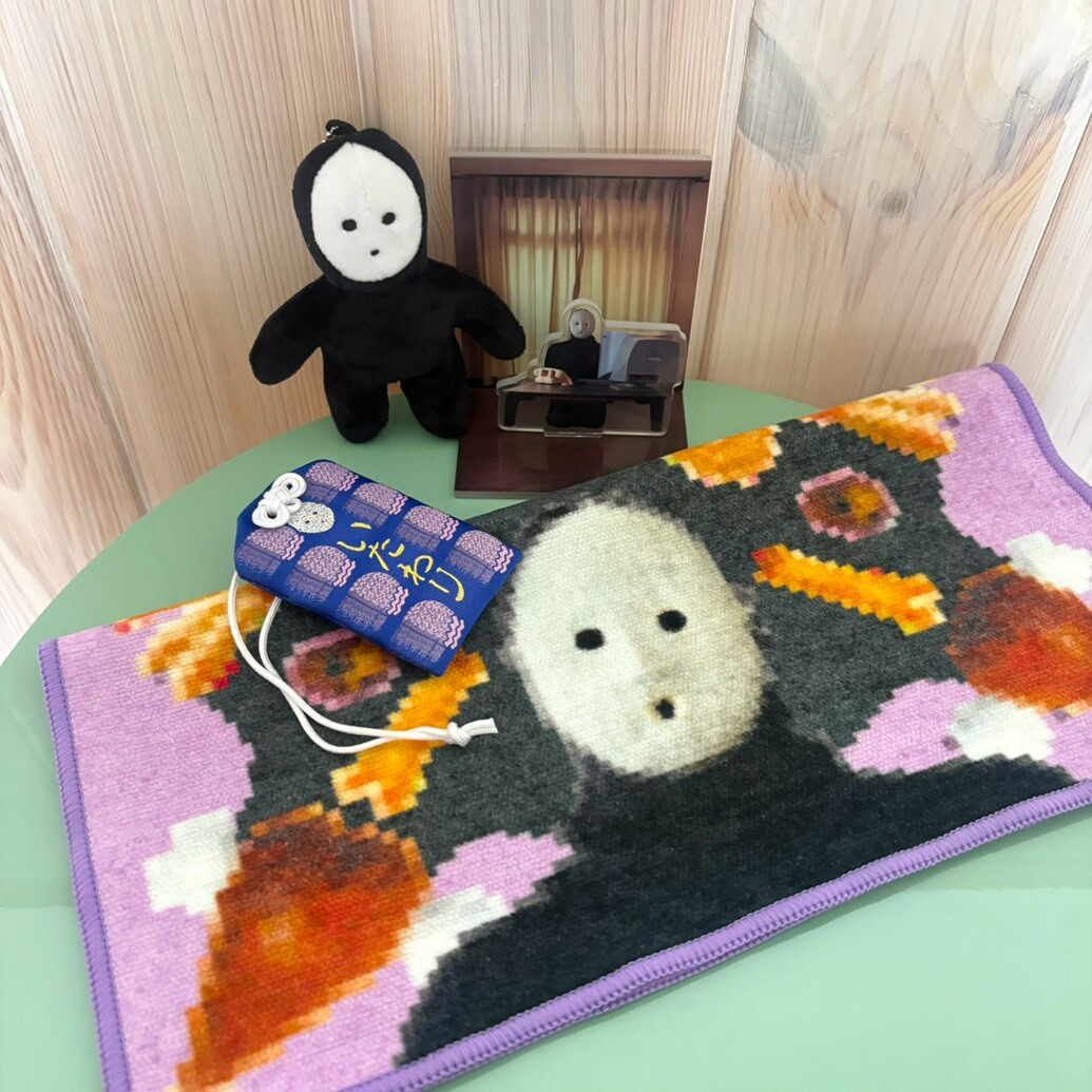 雨穴の変な世界展。 グッズ