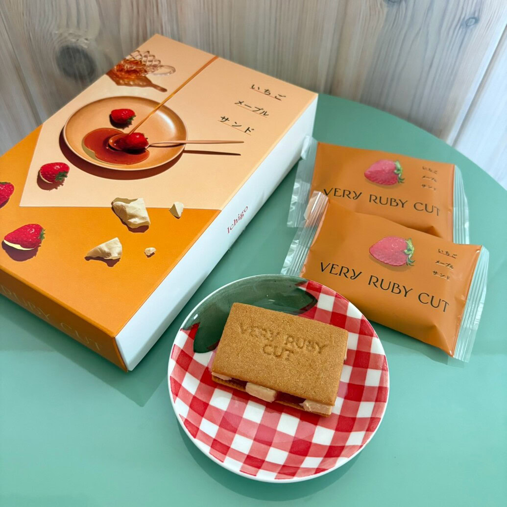 VERY RUBY CUT　いちごメープルサンド