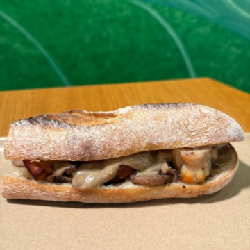 3種のきのこ＆ローストチキン スターバックス バゲットサンド