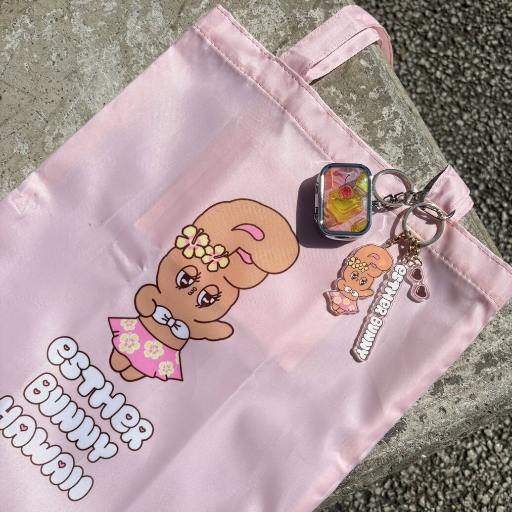 日焼け エスターバニー　アクリルキーホルダー