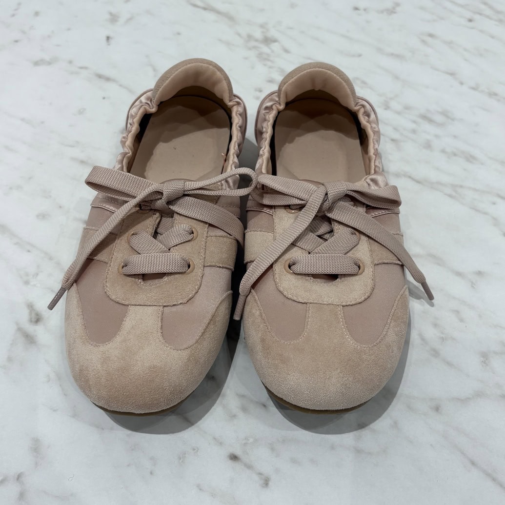 GU ギャザーバレエスニーカー