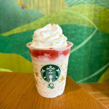 スタバ　THE フラペチーノ® of フルーツ‐オン‐トップ‐ヨーグルト with クラッシュ ナッツ