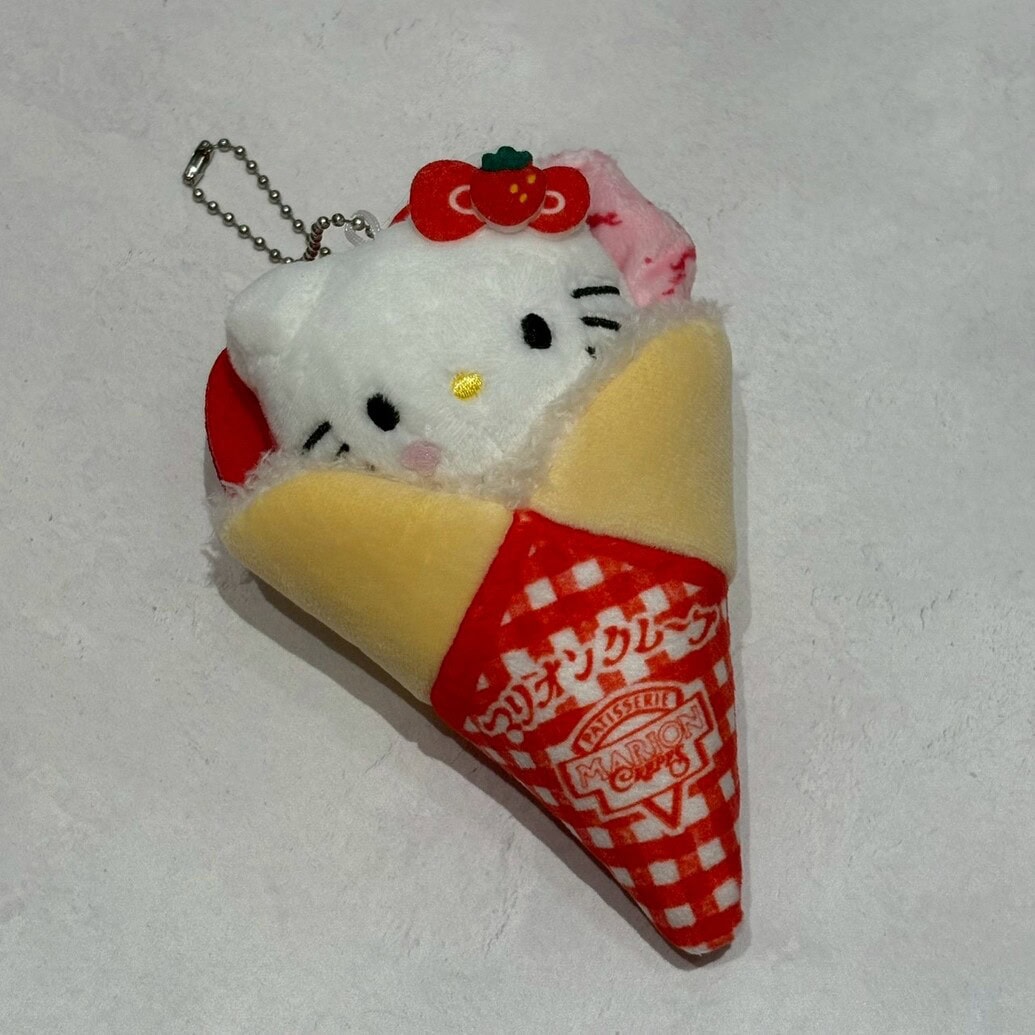 マリオンクレープ × HELLO KITTY　ぬいぐるみチャーム　いちごスペシャルver.