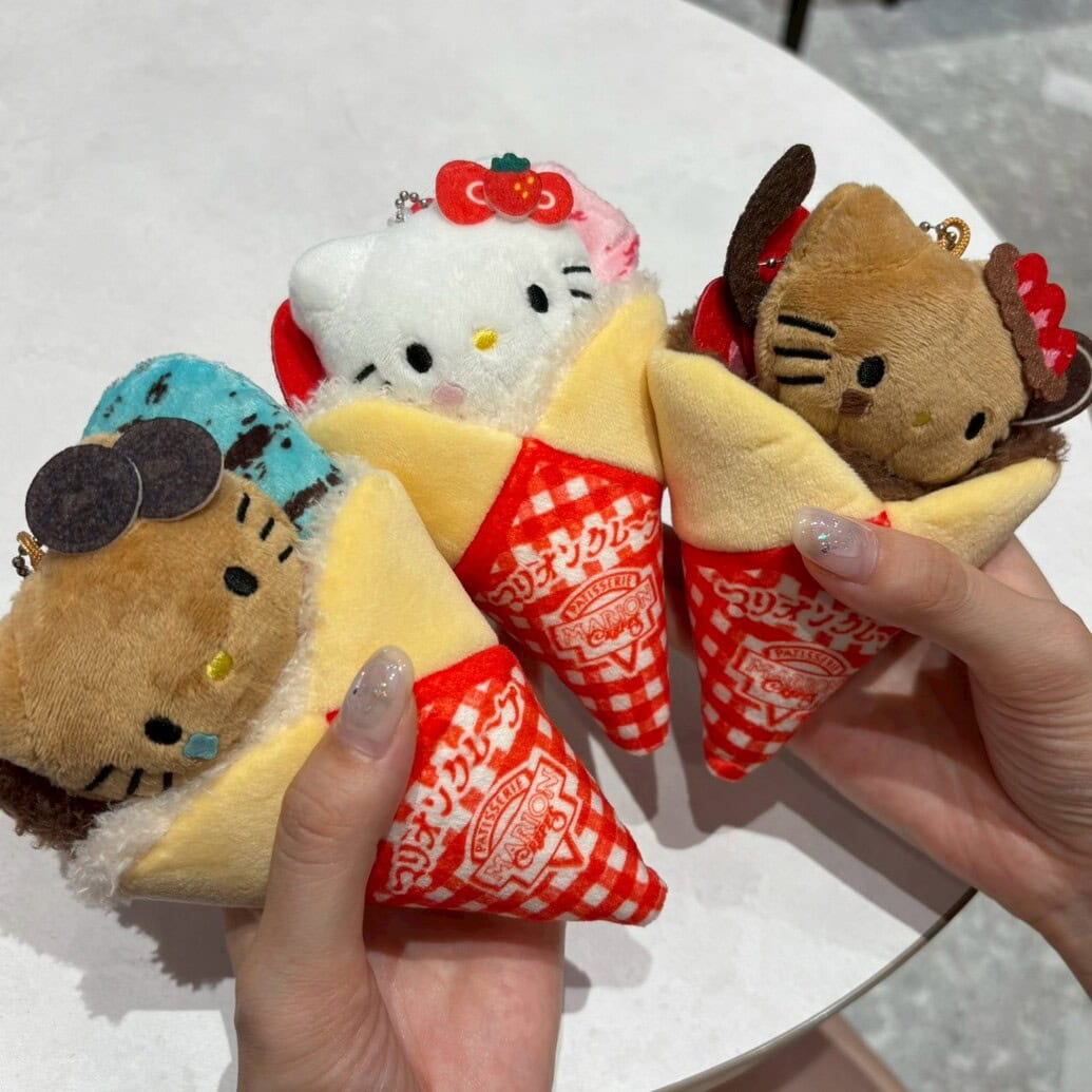 【付録レビュー】ハローキティがあのマリオンクレープに!? 売り切れ続出中「ふわふわチャーム」が再現度高すぎて尊い…！