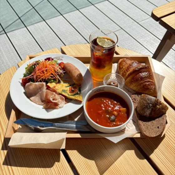 【スタバ新作】ロースタリー 東京初♡ 彩り満載の“絶品モーニングプレート”を徹底レポ！
