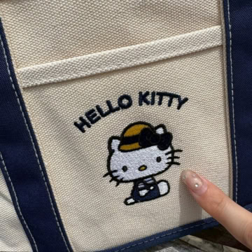 ハローキティ　刺しゅうがかわいいキャンバス風ランチトート