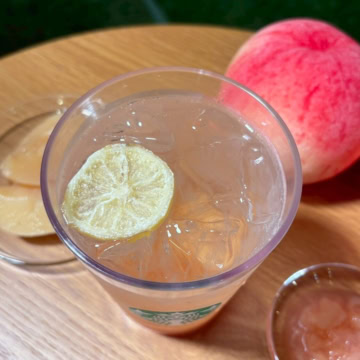 スタバ　チラックス ソーダ ピーチ