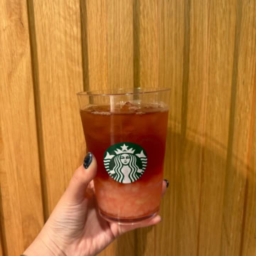 スタバ　クラフト ジューシー ピーチ ティー