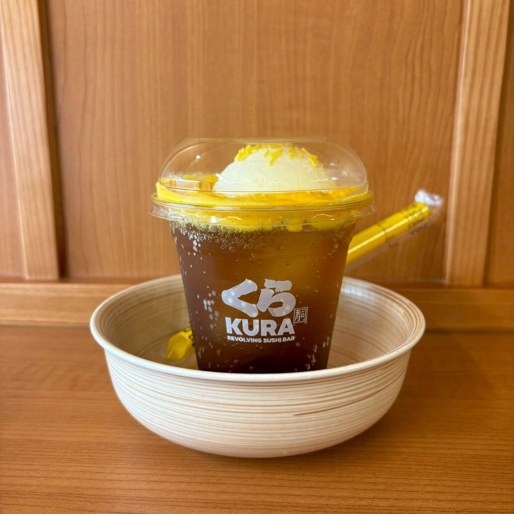 くら寿司 スヌーピーの仲良しコーラフロート