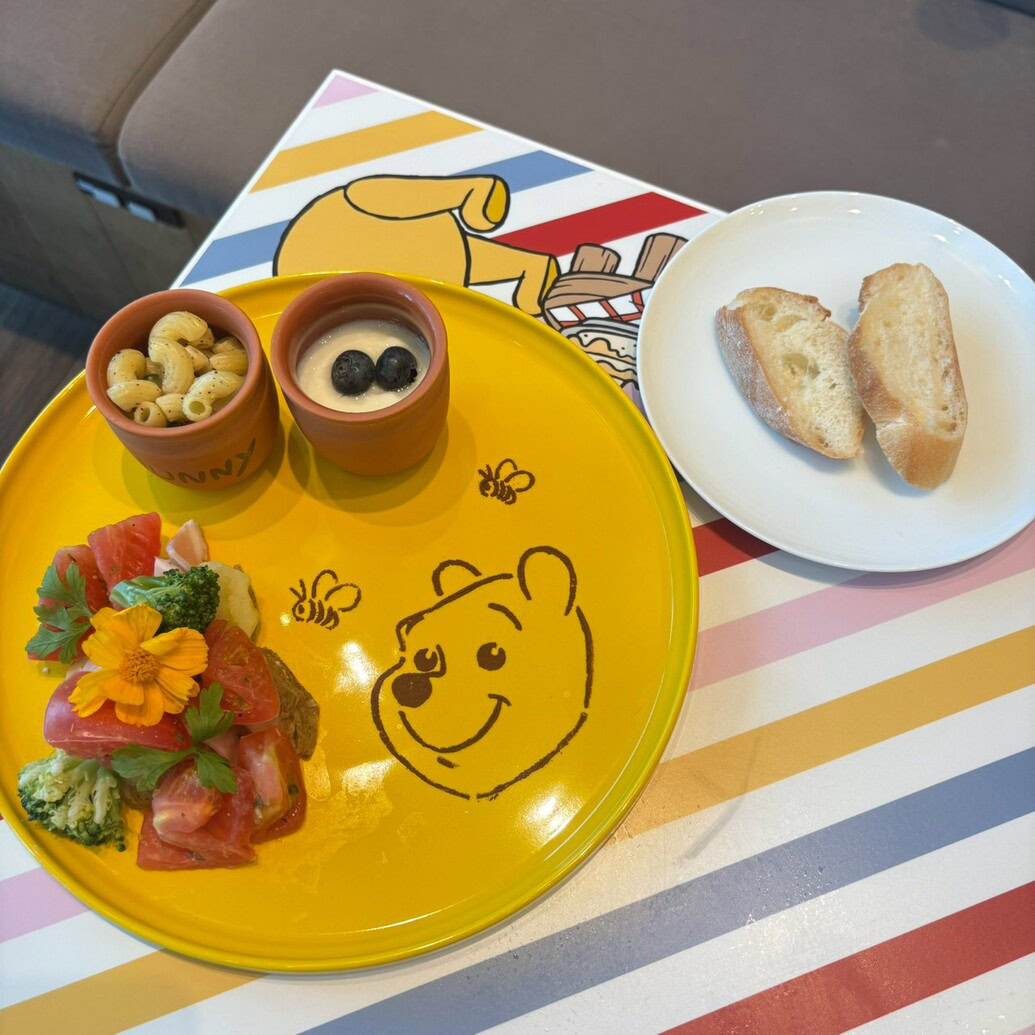 はちみつかけてたべたいなぁ♪サラダ＆ヨーグルトプレート
