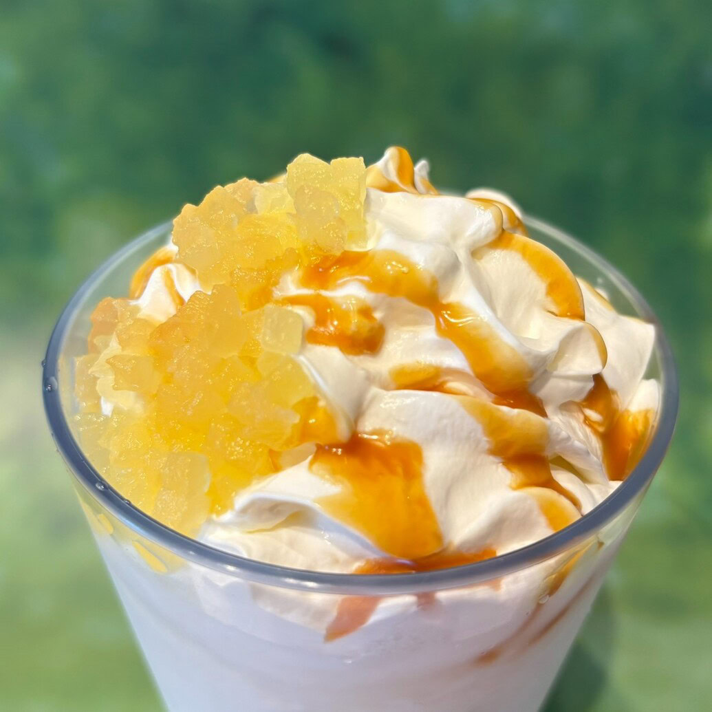 スタバ 青森やだらめぇりんご アーモンドミルクフラペチーノ®
