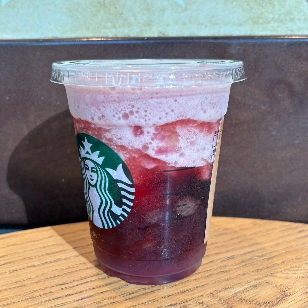 スタバ　芳醇 巨峰 フローズン ティー