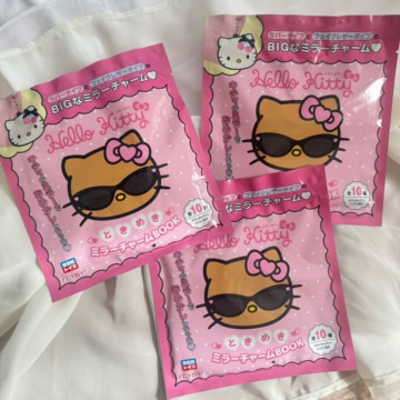 ハローキティ ときめきミラーチャームBOOK