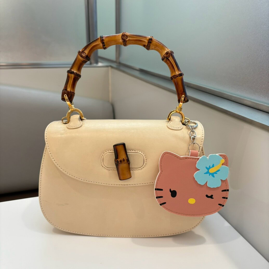 ハローキティ ときめきミラーチャーム