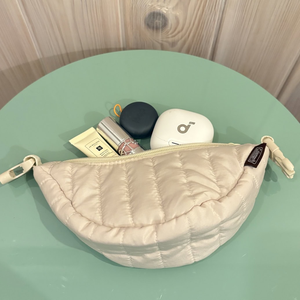 コールマン　クロワッサン形ポーチチャーム