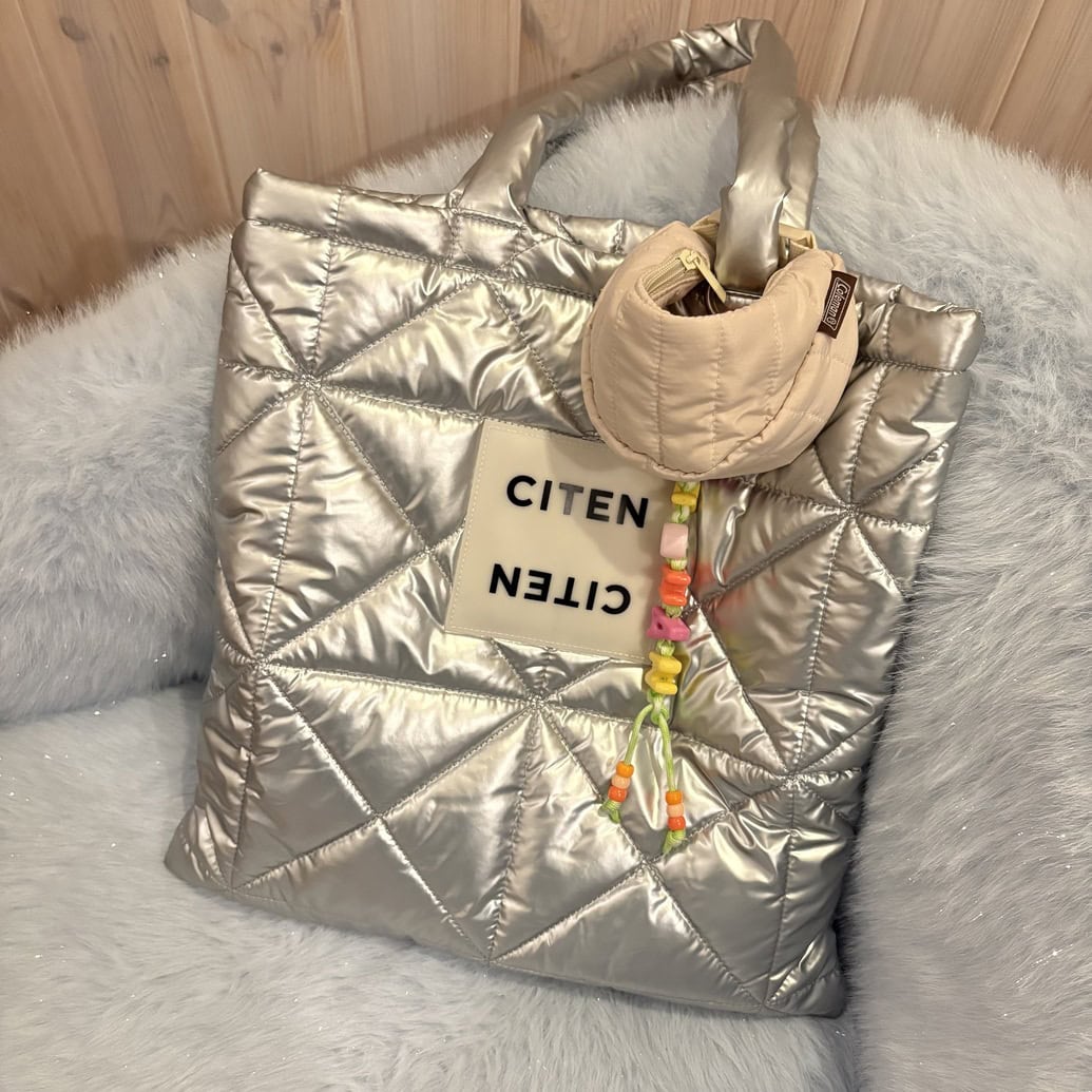 コールマン　クロワッサン形ポーチチャーム