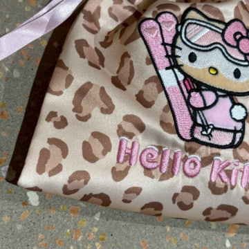 レオパード柄巾着ポーチ