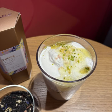 スタバ　アールグレイ ハニーレモン ムース ティー ラテ