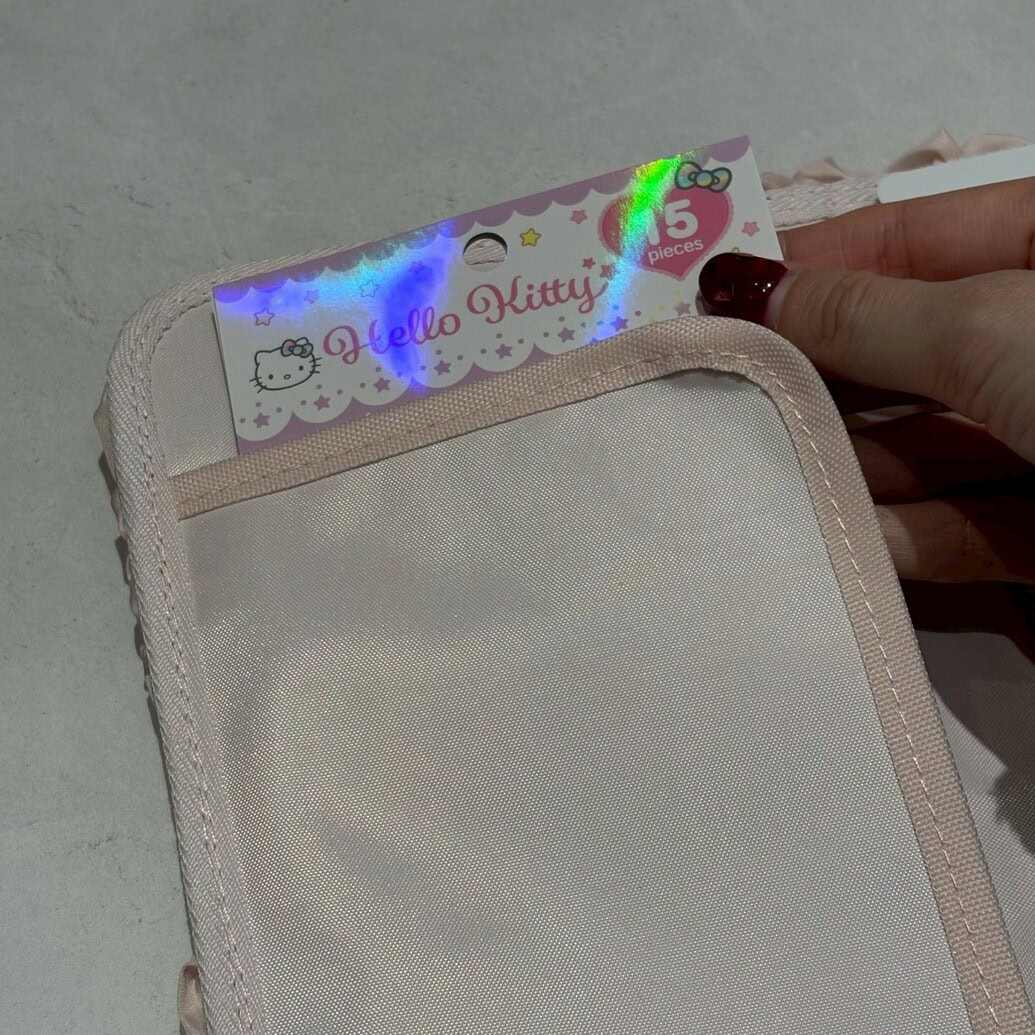 メゾン ド フルール × ハローキティ　いちごマルチケース