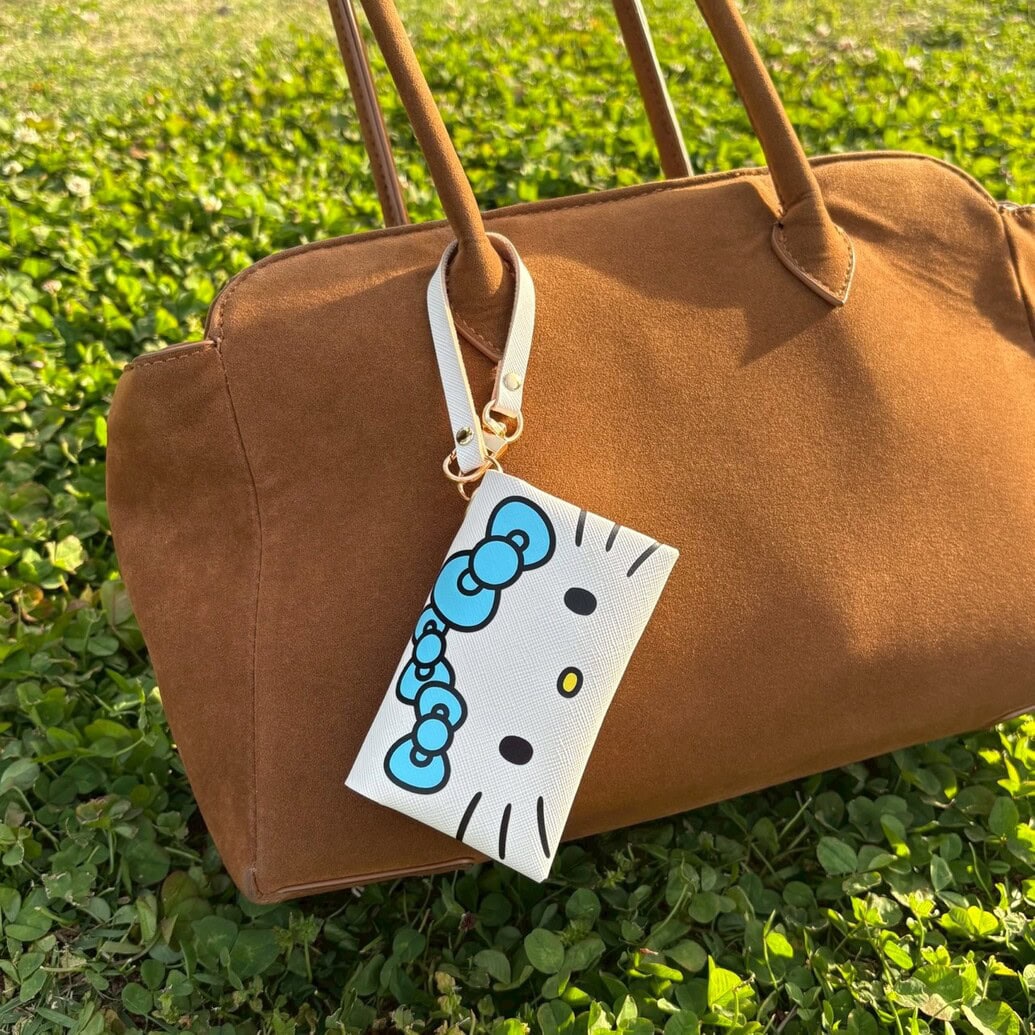 みずいろ ハローキティ　ストラップ付きマルチケース